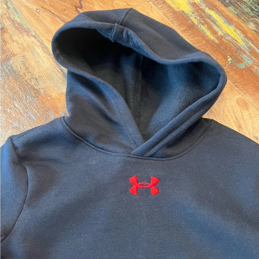 NWT Under Armour Boys 2 Piece  Set